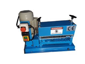 Elektryczna korowarka do przewodów, kabli odizolowywacz  BS 015 M