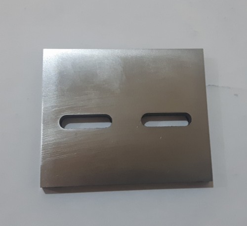 Cut-off knife for the machine