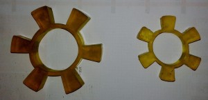 Elastic cushion for pellet machine